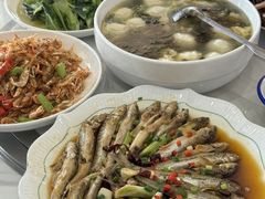 -丹水桥地锅鱼·翘嘴鲌·地方特色全鱼宴(丹江口大坝店)