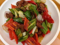 彩椒炒牛肉-聚龙酒家(富豪花园店)