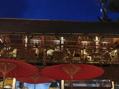 -拾光音乐餐酒吧(告庄星光夜市店)