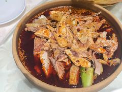 -土砂锅生态山庄·非遗砂锅雅鱼