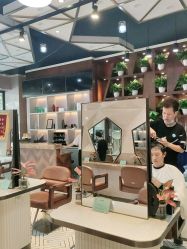 -PE SALON