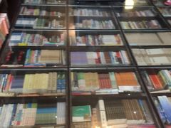 -钟书阁(松江泰晤士小镇店)