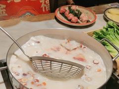 -尚尚仙·酸汤猪手·猪肚鸡火锅(华联万柳购物中心店)