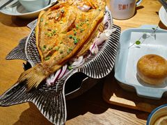 -蜜桃餐厅·伴山(湖滨商业街店)
