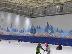 -乔波室内滑雪场