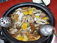 -菌之家·专业纯野生菌火锅·特色炒菌