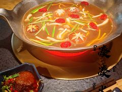 -湊湊火锅·茶憩(上海合生汇店)