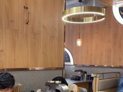 大堂-围炉肉舍•炭烤活鳗•丹东海鲜烤肉(步行街店)