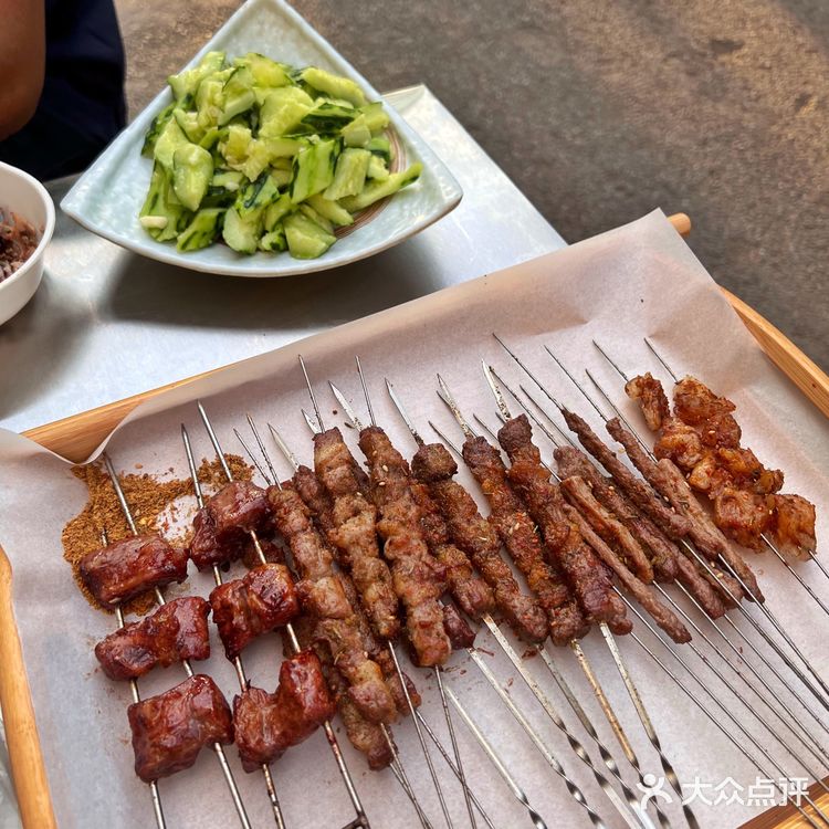 沈阳吃一口炭烤鸡架