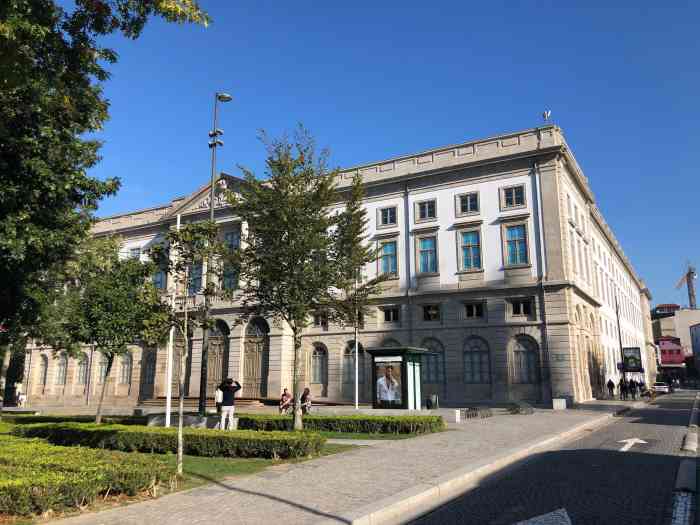 50人赞耐力撕2019年2月14日打分universidade do porto,波98图大学