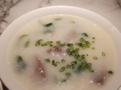 猪润粥-钟菜·粤菜点心·宴请(海上世界·汇港二期店)