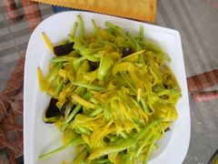-天天向上素食餐厅(五台山店)