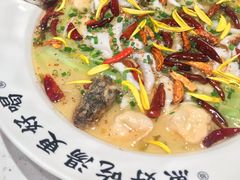 -江渔儿酸菜鱼·拔草餐厅(虎门君乐汇店)