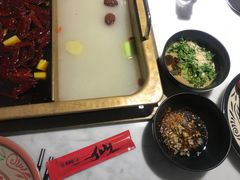 -尚尚仙·酸汤猪手·猪肚鸡火锅(华联万柳购物中心店)