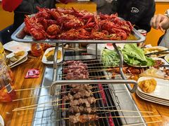 -哈尔滨小酒馆·鲜肉现穿自助烧烤(康新花园店)