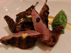 碳烤乳鸽，甜豆，旱金莲醋汁-Jean Georges