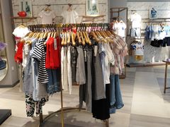 -米莱欧百货(吉利店)