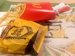 -麦当劳(轻轨曹杨路店)