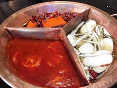 三拼锅底-锅说大脸毛肚重庆老火锅(佐阾店)