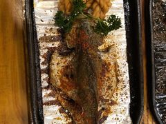 东镇给力烤鱼-老东镇啤酒屋海鲜加工·蒸汽海鲜·海鲜烧烤(台东店)