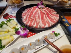 -老牌坊云南鱼豆花火锅(哈西万达店)
