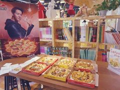 -新华里咖啡书吧(新华书店小寨店)