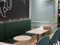 -安格丽娜·狗咖·猫咖羊驼咖(春熙路百盛商场店)