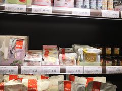 零售区-良品铺子(五角场万达店)