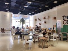 -藏猫猫咖啡主题馆(中央大道店)