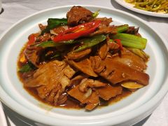 弄堂笋干烧肉煲-玉玲珑(陆家嘴店)