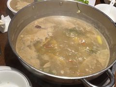 -乡土黄·鲜牛肉火锅·小龙虾(兴业街店)