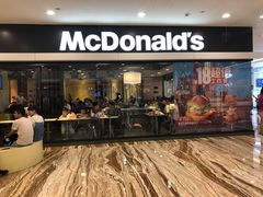 门面-麦当劳(新世纪环球中心店)