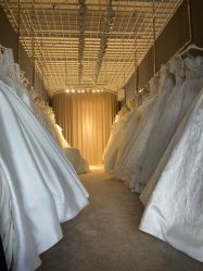 -MISS LUCKY国际婚纱礼服定制(昌平店)