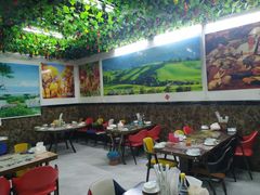 大堂-新疆玉石烧烤(三中后庆路店)