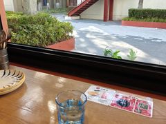 -必胜客(上海华谊新所店)