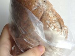 黑谷物核果-红跑车HPCBAKERY(汉商店)