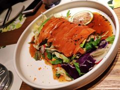 三文鱼牛油果沙拉-青梅酒肆PLUS(长白仙岛北路店)