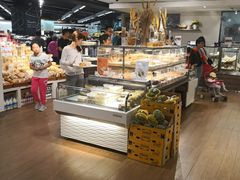 面包甜点陈列柜-欧式面包坊(青岛万象城店)