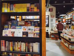 -西西弗书店&矢量咖啡(凯德晶萃广场店)