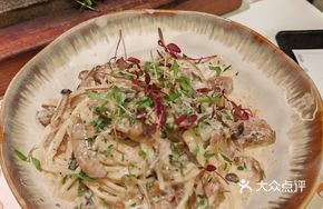 Chicken Pasta with Porcini Mushroom Sauce