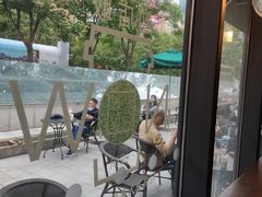 -星巴克(西藏路店)