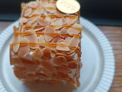 -半勺舒舒生日蛋糕店