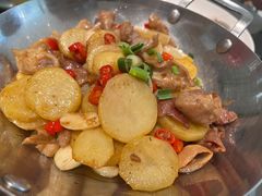 小土豆烧肥肠-海鲜e族(马王堆店)