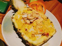 菠萝海鲜炒饭-mango tree芒果树泰国餐厅(青岛万象城店)