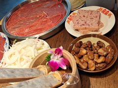 -萍姐火锅·公路夜市(武汉首店)