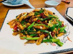 -梁姐啤酒鱼(兴坪古镇店)