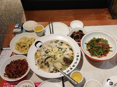 -江渔儿酸菜鱼(奥园广场金发购物中心店)