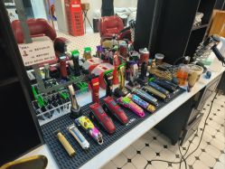 -老男孩男士理容馆·理发·烫染·修面