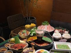 -三出山火锅(南京万象天地店)
