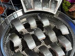 -围炉肉舍•炭烤活鳗•丹东海鲜烤肉(步行街店)